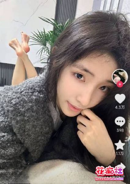 抖音极品高颜值学生妹 张人o 无水隐私流出预览图12
