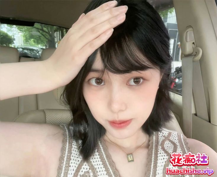 泄密流出❤️南京女大李俪与小男友自拍预览图06