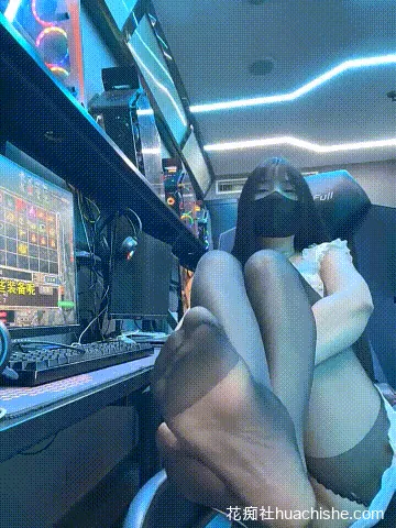 户外露出主播Asia-Lynn 男厕女神视频大合集 2213v705G