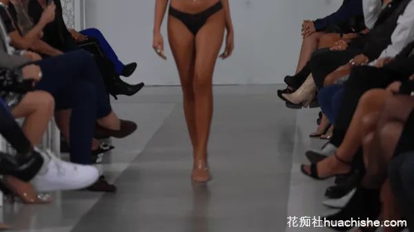 全裸时装秀Isis Fashion Awards预览图12