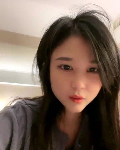 小白女奴/我有一个光年梦 揉奶抠B自慰合集 102v45G