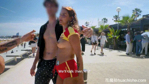 BralessForever 欧美户外人前露出预览图07