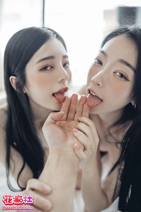 人气女模 JVID辰辰 22套原版写真预览图08