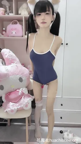 甜美可爱反差双马尾小少萝 软软咪预览图04