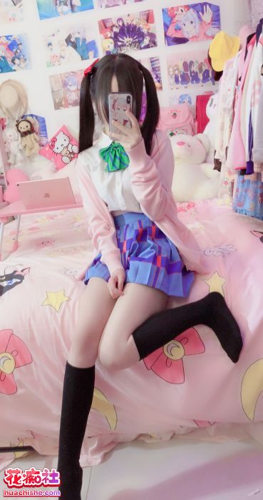 清纯美少女【七七小野樱】预览图03
