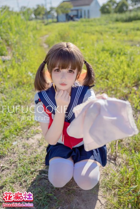 曲奇软fufu 可爱小萝莉12套写真预览图03